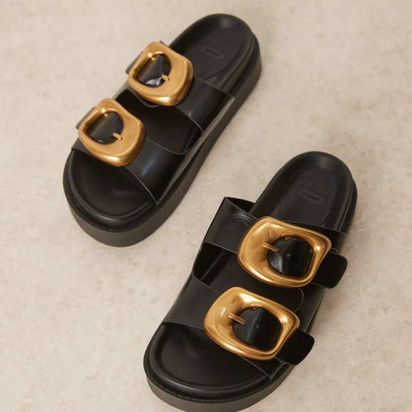 ASOS DESIGN Femi oversized buckle footbed mules in black - Picture 2 of 4